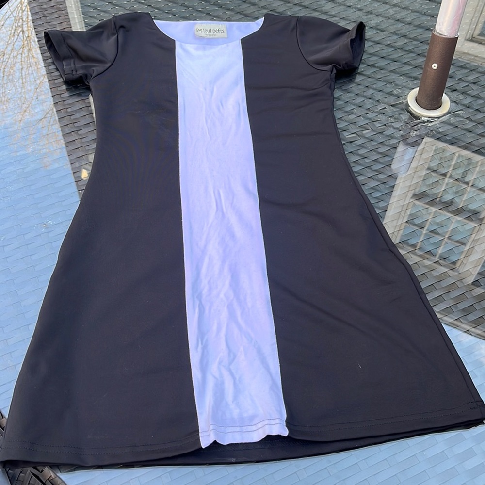 Designer lined black and white girls dress by les tout petits in a girls 16.